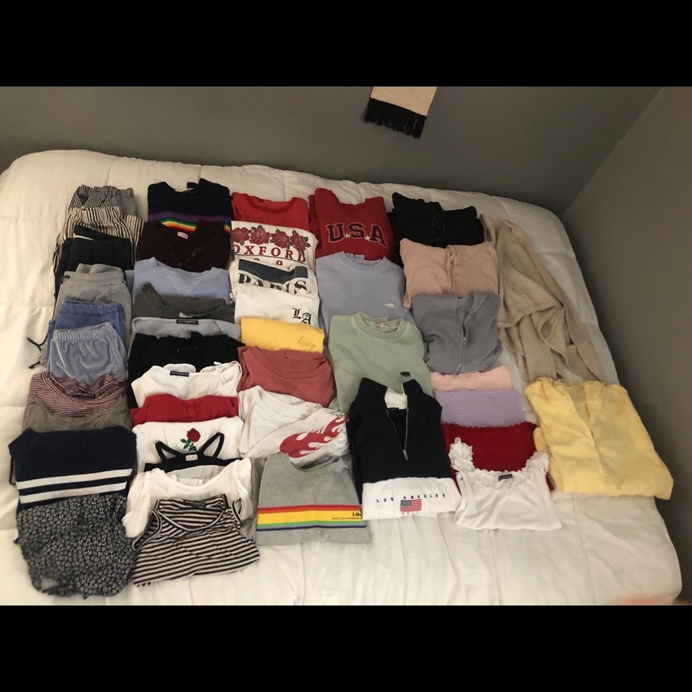 SELLING BRANDY MELVILLE COLLECTION!
